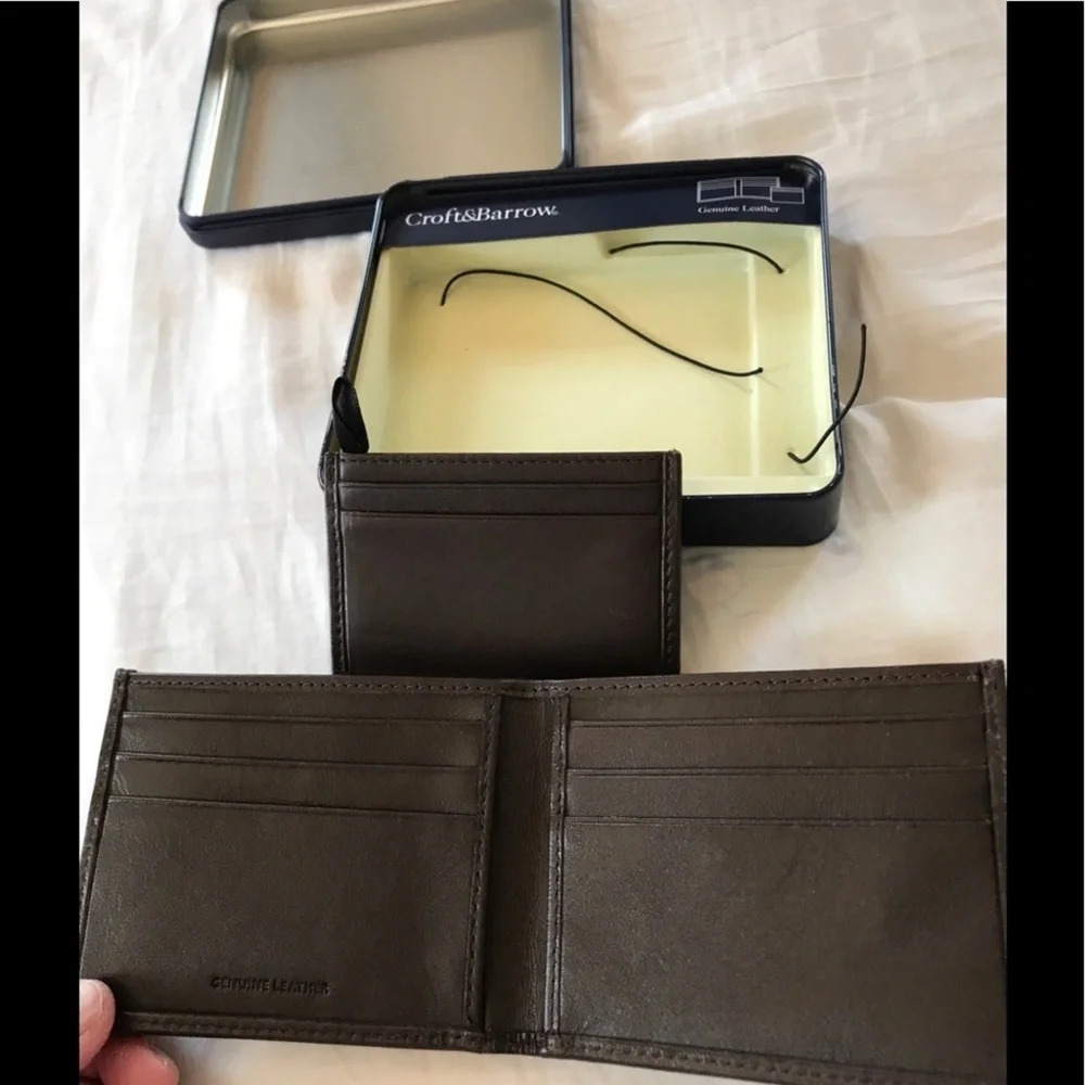 NWOT Men Wallet